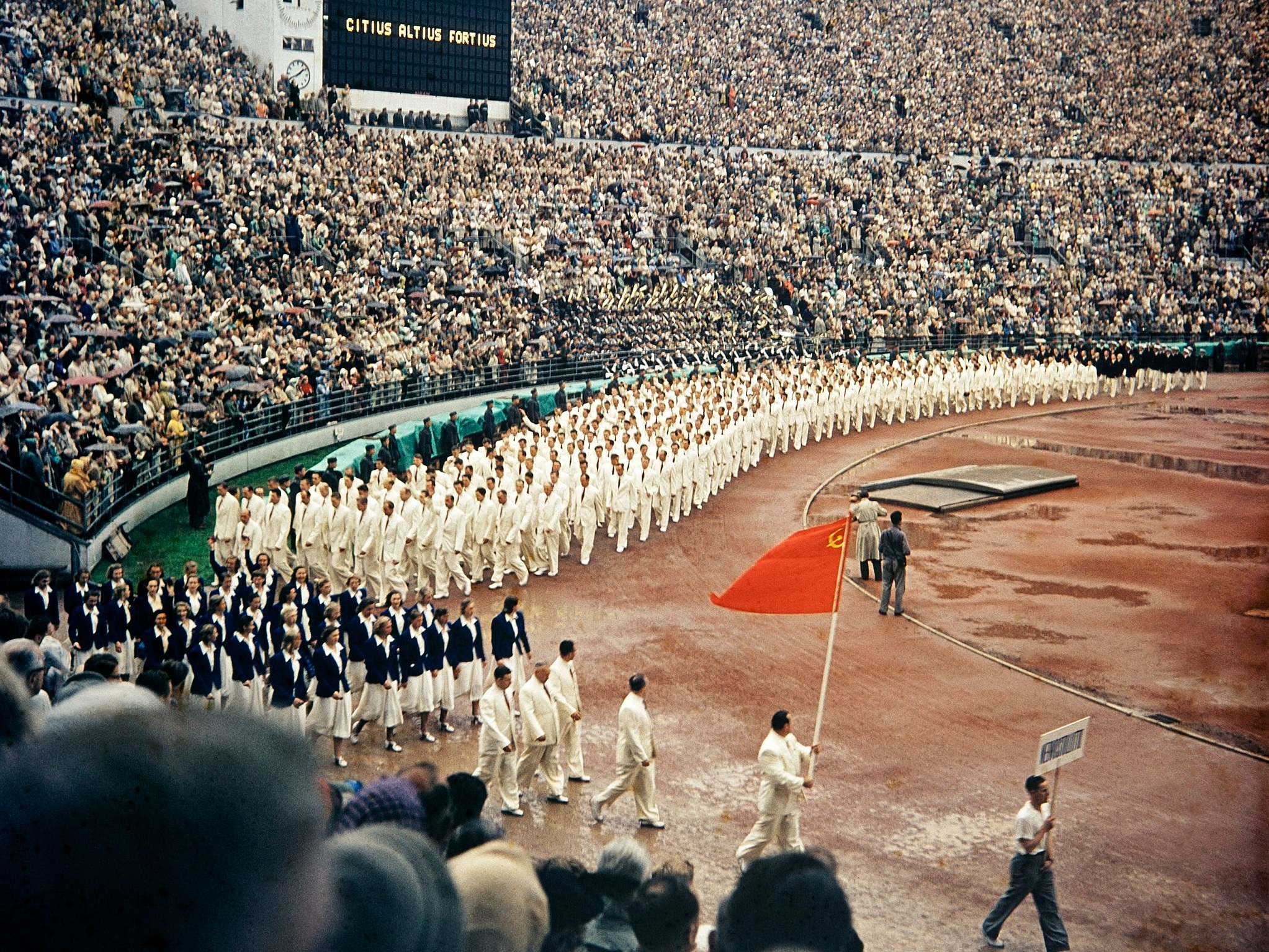 União Soviética no desfile de abertura da Olimpíada de Helsinque-1952