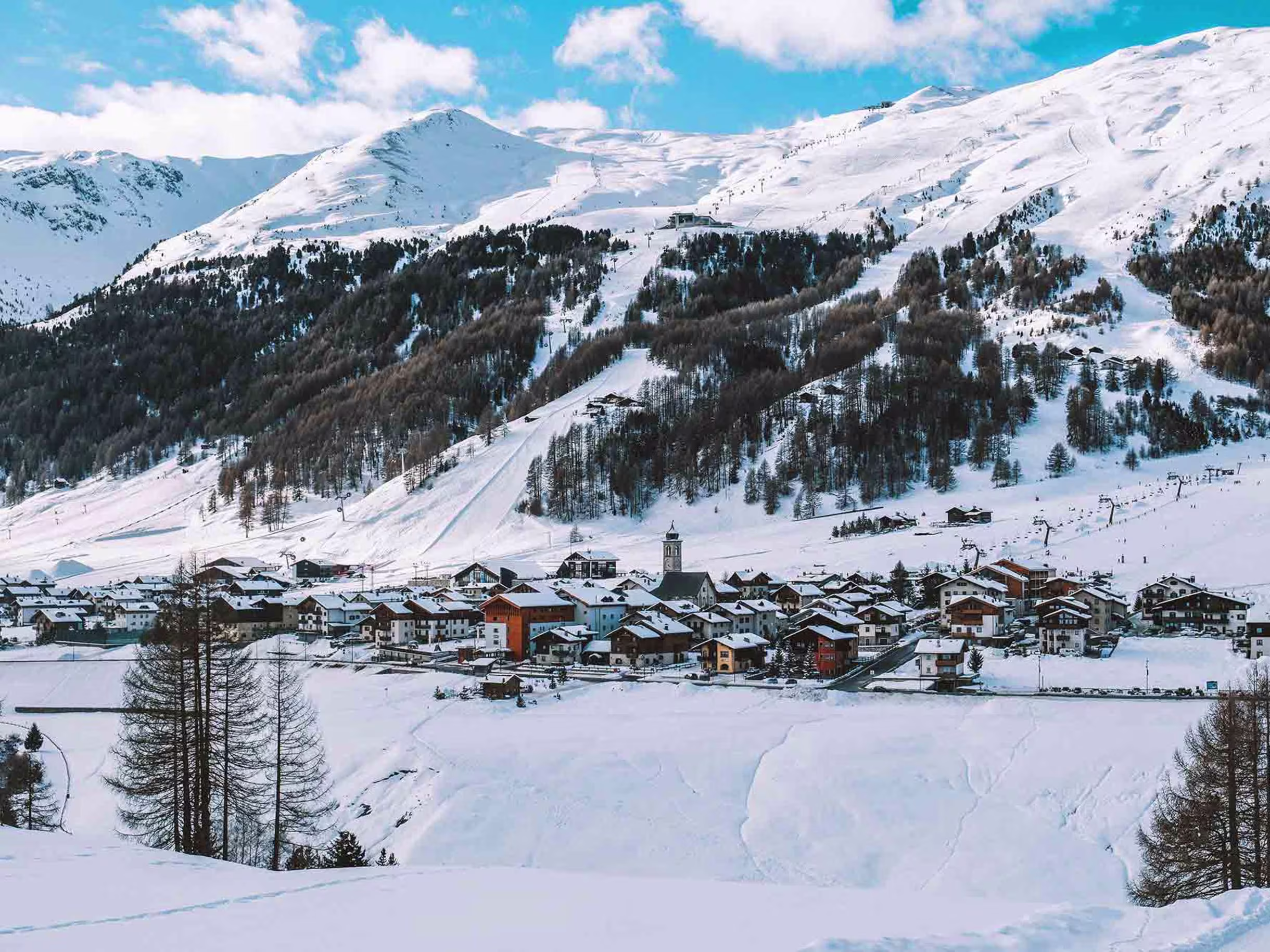 A cidade de Livigno receberá as competições de esqui estilo livre e snowboard dos Jogos de Inverno de Milão/Cortina (Reprodução/COI)