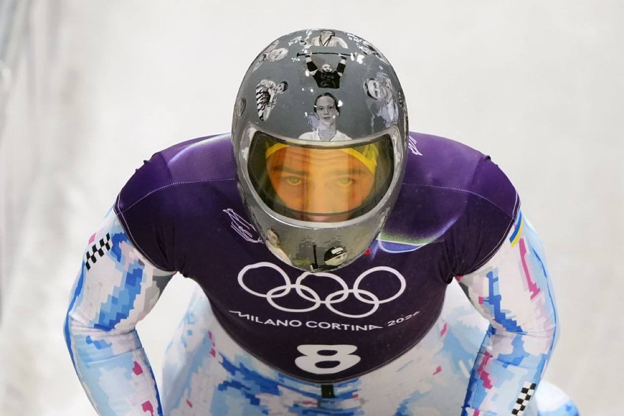 Capacete Vladyslav Heraskevy skeleton Jogos Milão/Cortina